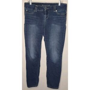 Maurices Women's Jeans Tapered Large Short Low Rise Stretch‎ Dark Wash Whiskered